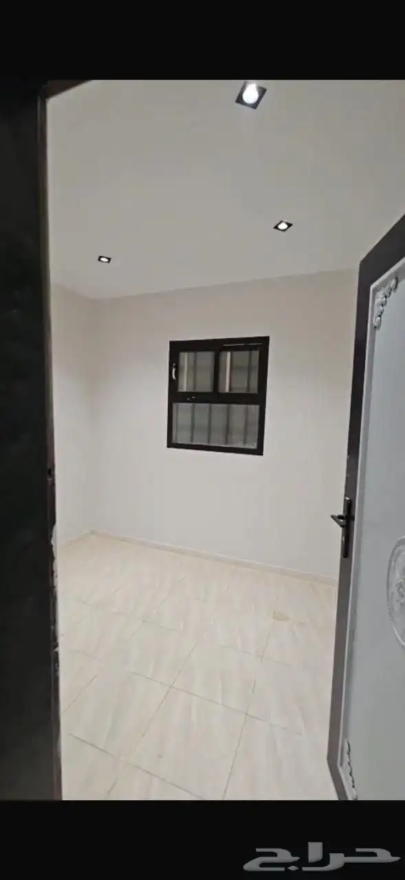 شقة للبيع في حي الجنادرية 2