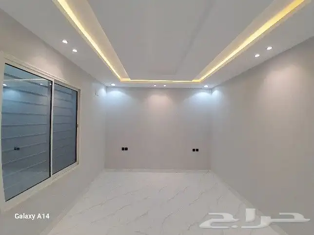 للبيع روف علوي مع ملحق تشطيب راقي قرب نادي ضمك خلف المطار 25