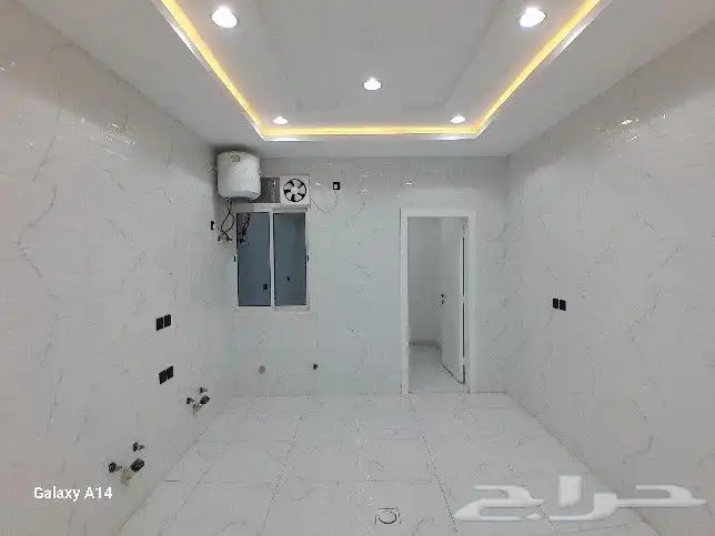 للبيع روف علوي مع ملحق تشطيب راقي قرب نادي ضمك خلف المطار 10