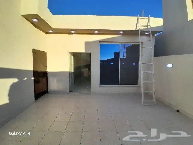 للبيع روف علوي مع ملحق تشطيب راقي قرب نادي ضمك خلف المطار 28