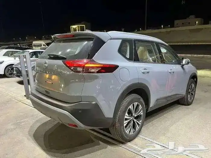نيسان اكس تريل sv موديل 2025 اسعار خاصه 2