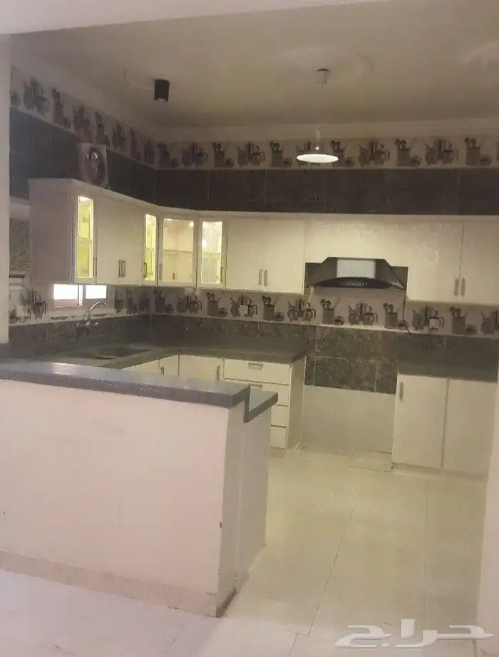عمارة للبيع في بحرة 11