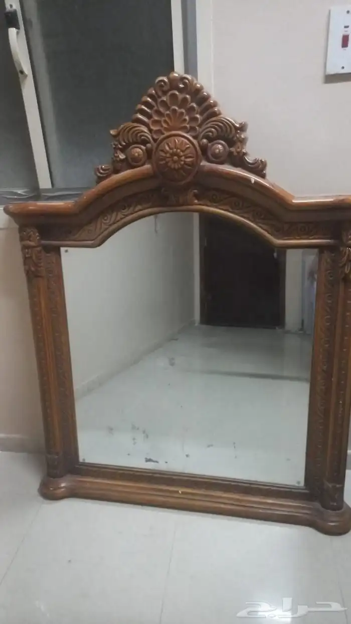 اغراض للبيع عدد 2سرير حديد للبيع مع المرتبه وخزانه ملابس 0