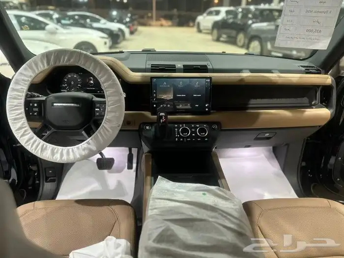 لاند روفر ديفيندر HSE 2025 2