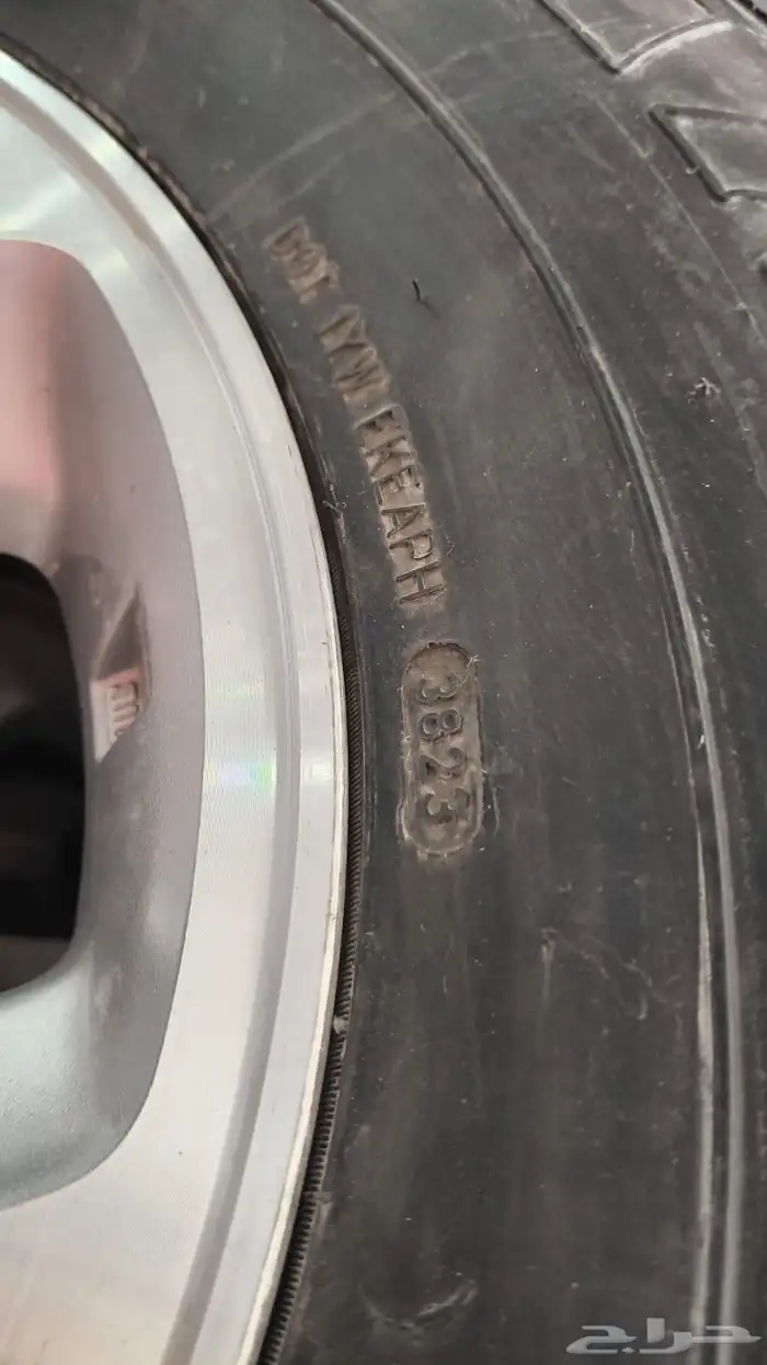 جنوط جيب رفرف اصلي وكفرات نضيفه دعسه دنلوب 1