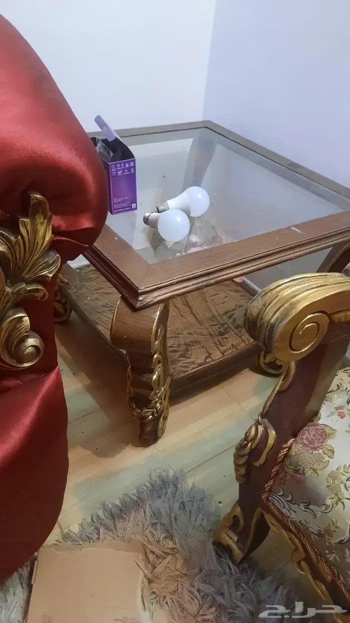 كنب ب500 قابل للتفاوض مع سجادة مجانا 4
