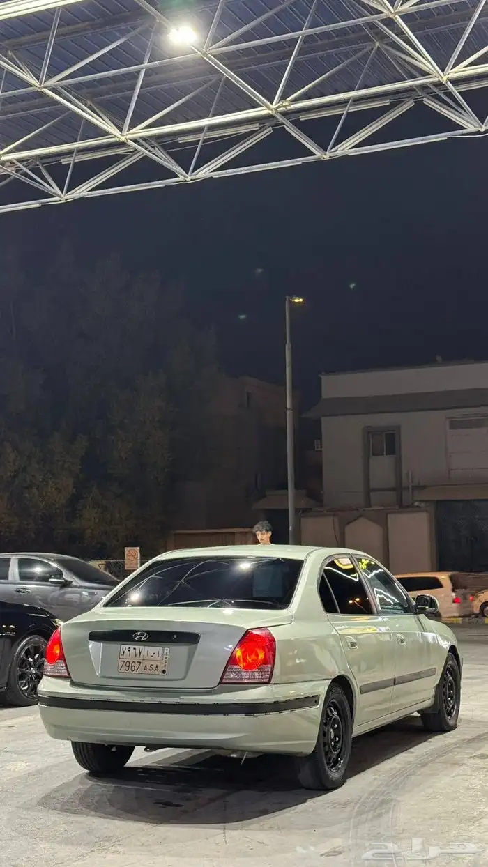 سيارة هنداى النترا موديل 2005 بحاله جيدة 3