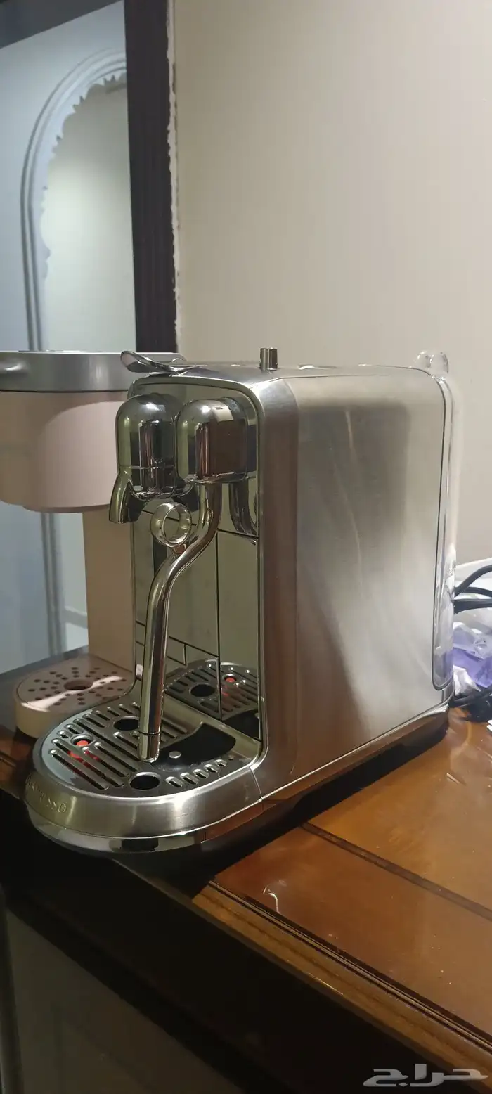 نيسبريسو مكينة قهوة ديجيتال مع خاصية تبخير الحليب 5