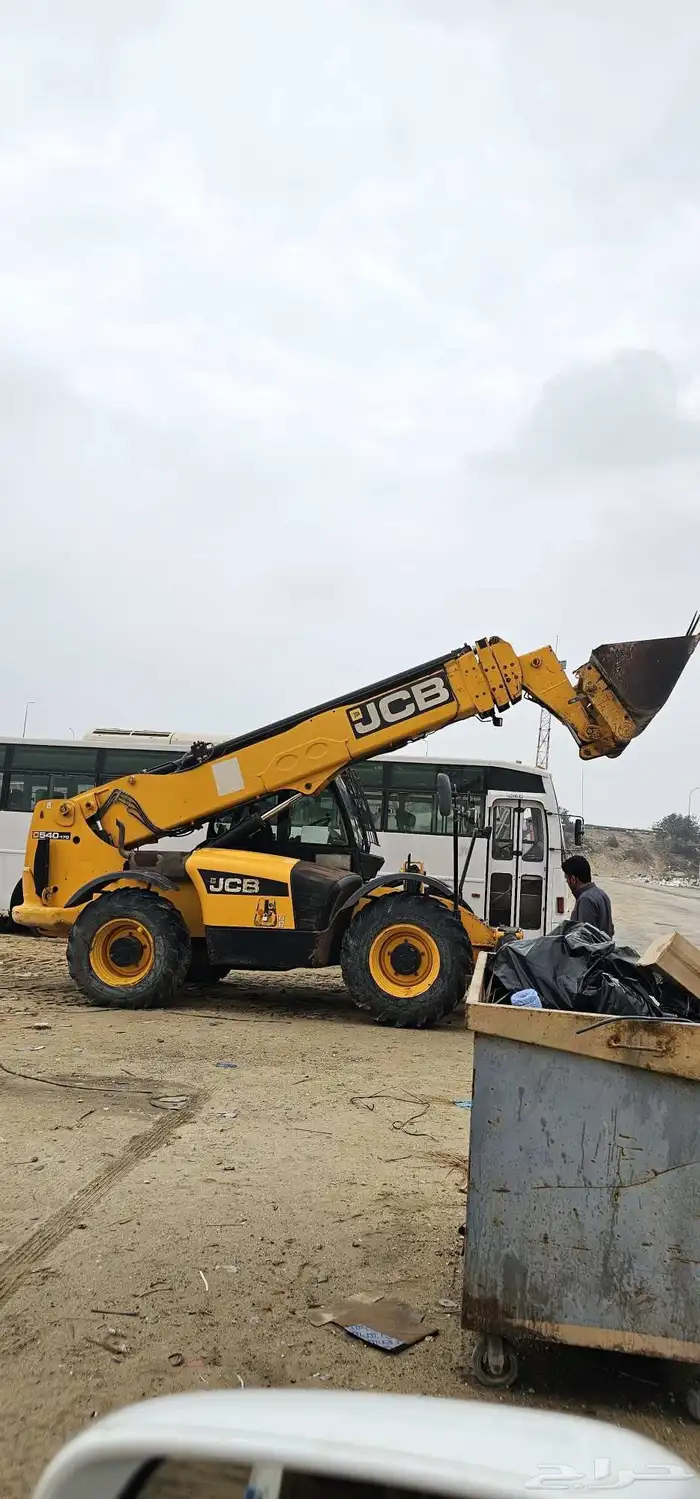 المنصة لتأجير رافعات شوكية وسيزرلفت ومانلفت و تلي هندر وكرين 4