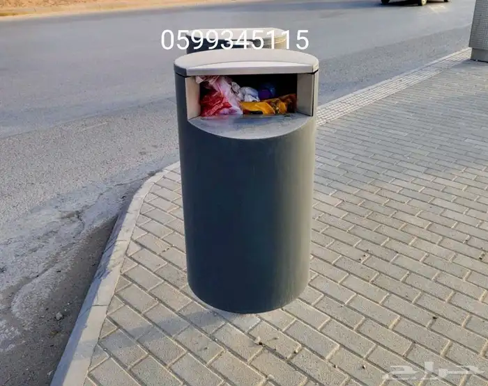 علب القمامة الصناعية مثبتة على عمود معدني تثبت على الجدار 9