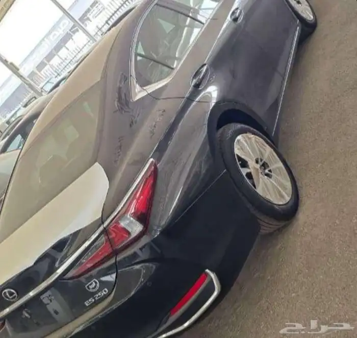 لكزس ES AA 250 موديل 2025 3