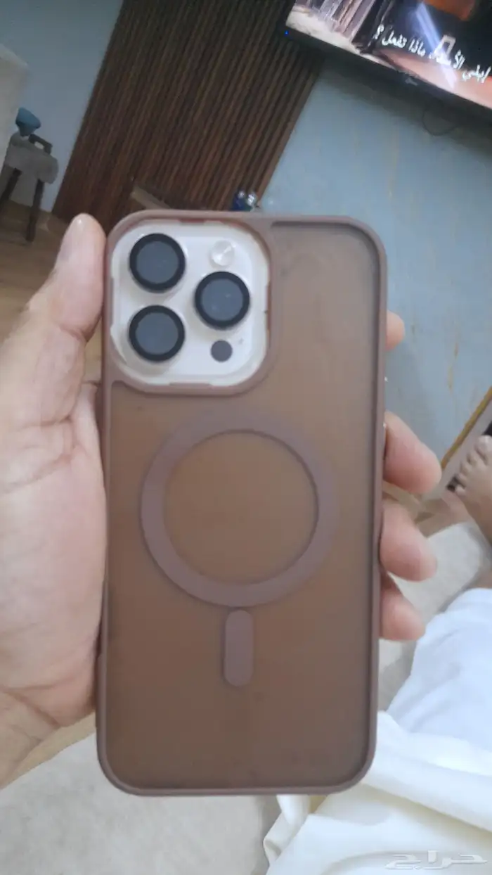 ايفون 16 بروماكس مع كرتونه وشاحنه 0