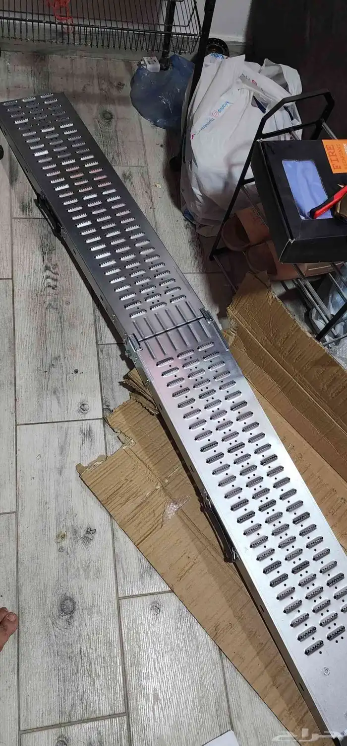 سلم لتحميل الدراجات الناريه يتحمل 500 كيلو 2