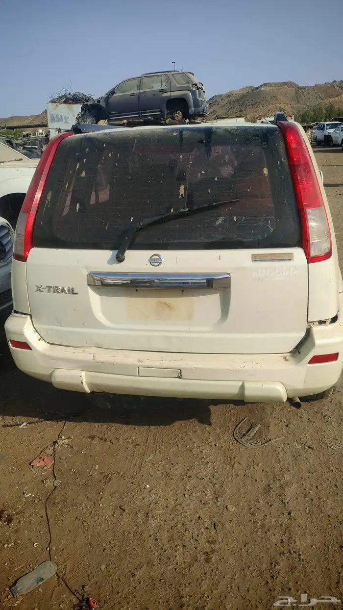 يوجد لدينا قطع غيار سيارة نيسان اكستريل تشليح 0