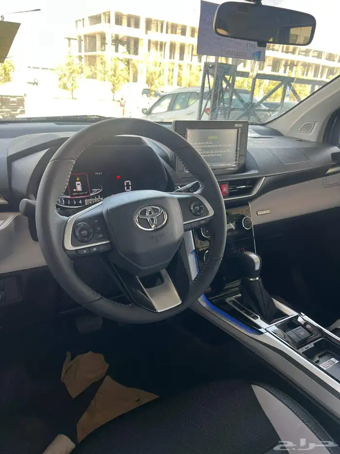 تويوتا فيلوز GLX بنزين 2025 كاش وتقسيط 13