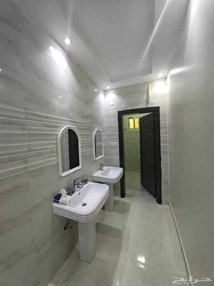 شقق تمليك مجددة حي النظيم مساحة 289 0