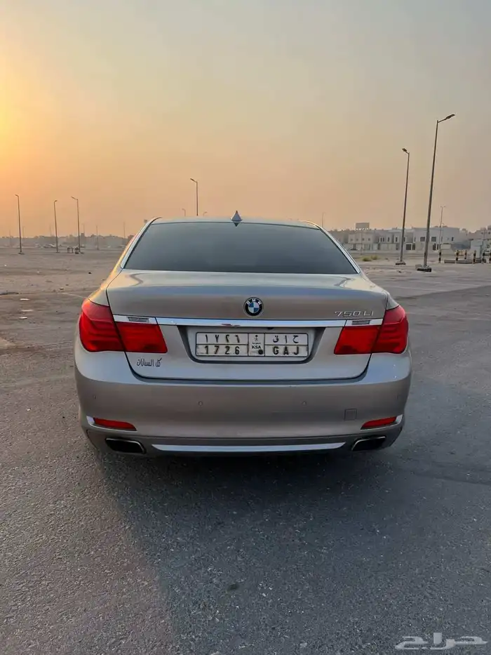 بي ام 2009 حجم 750 7