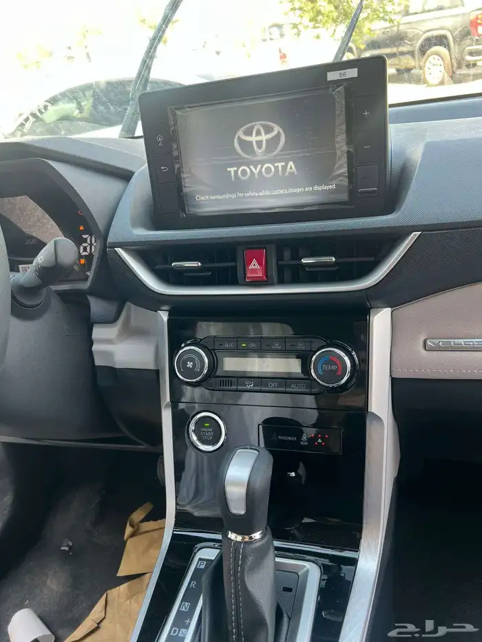 تويوتا فيلوز GLX بنزين 2025 كاش وتقسيط 4