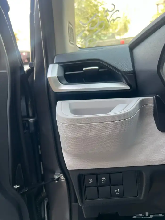 تويوتا فيلوز GLX بنزين 2025 كاش وتقسيط 12