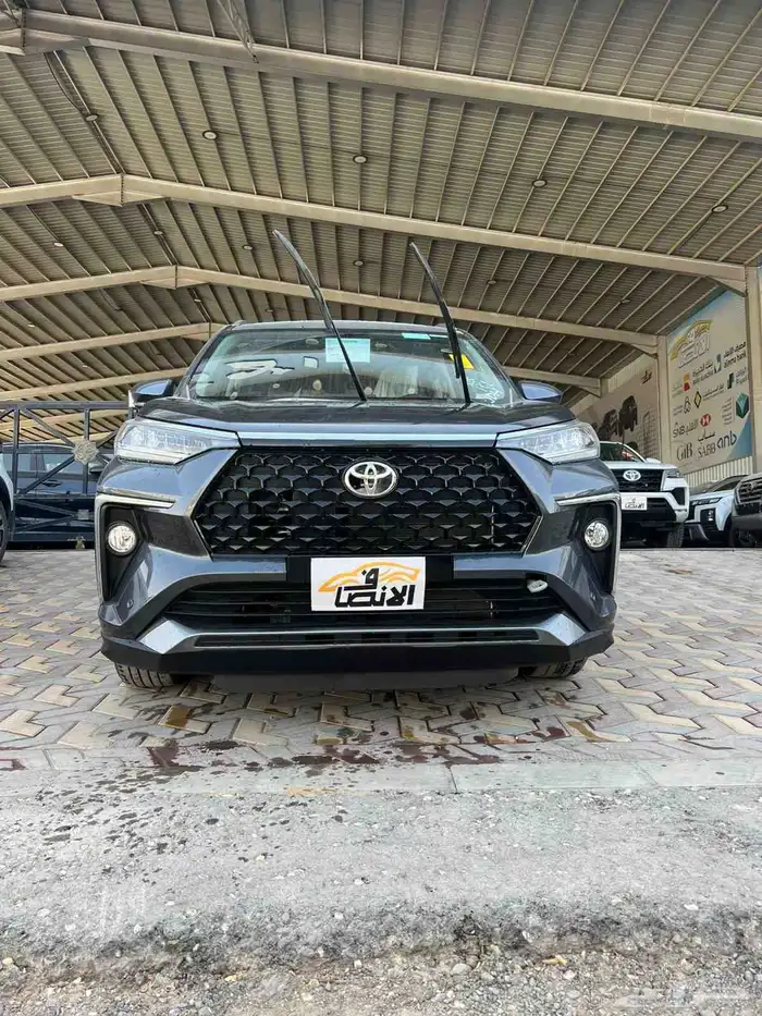 تويوتا فيلوز GLX بنزين 2025 كاش وتقسيط 22