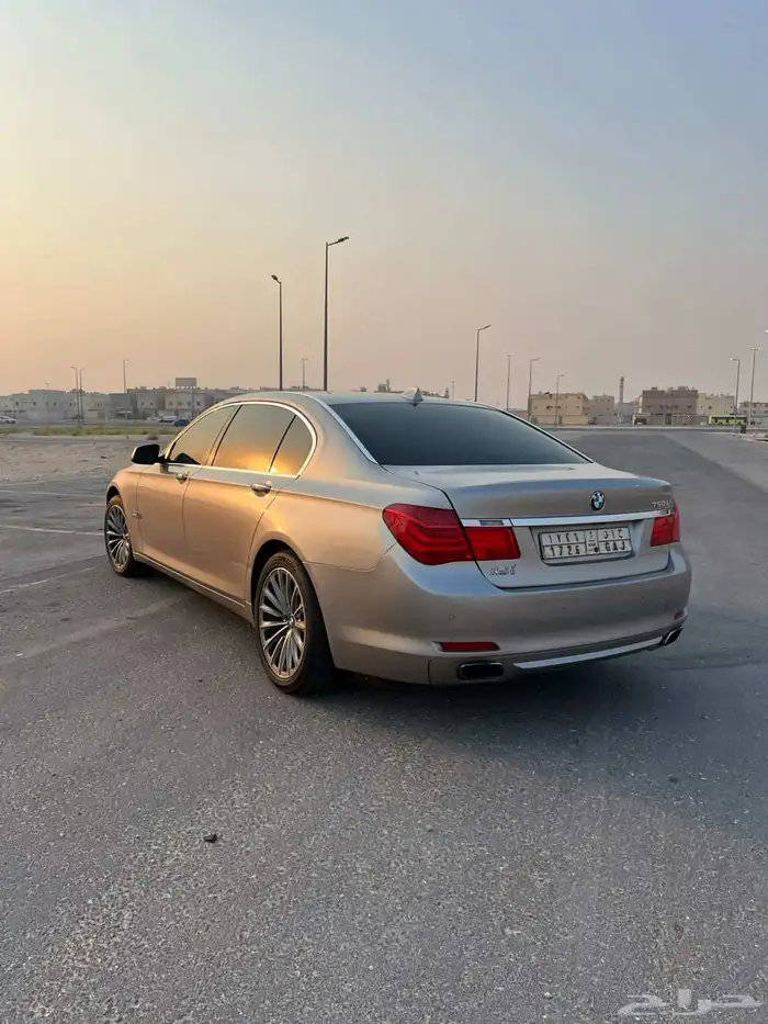 بي ام 2009 حجم 750 0