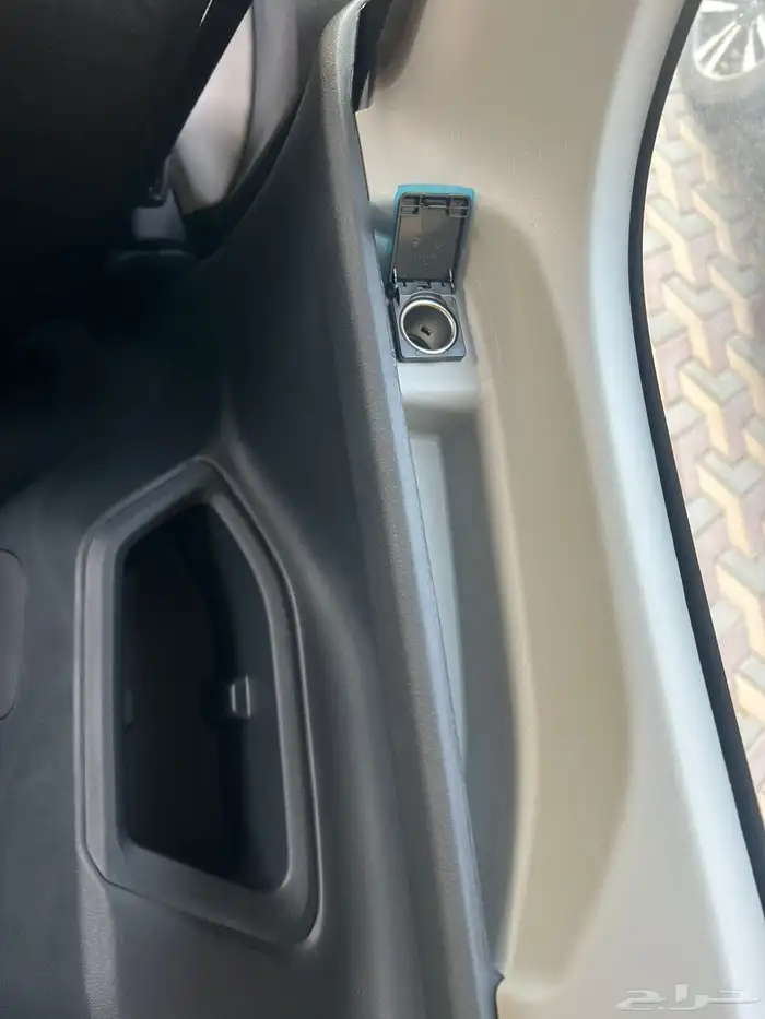 تويوتا فيلوز GLX بنزين 2025 كاش وتقسيط 5