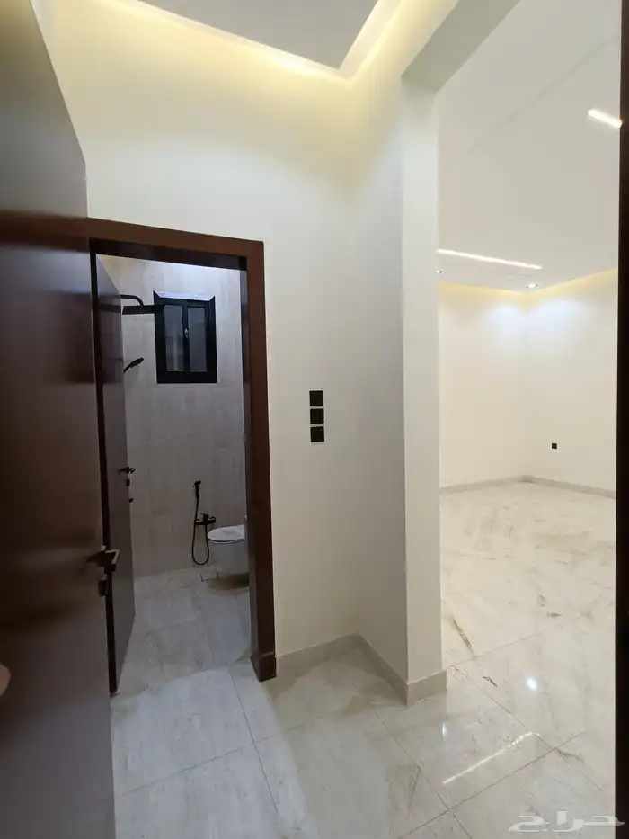 للبيع ادوار ارضيه وعلويه مدخل مستقل تشطيبات Vib 13