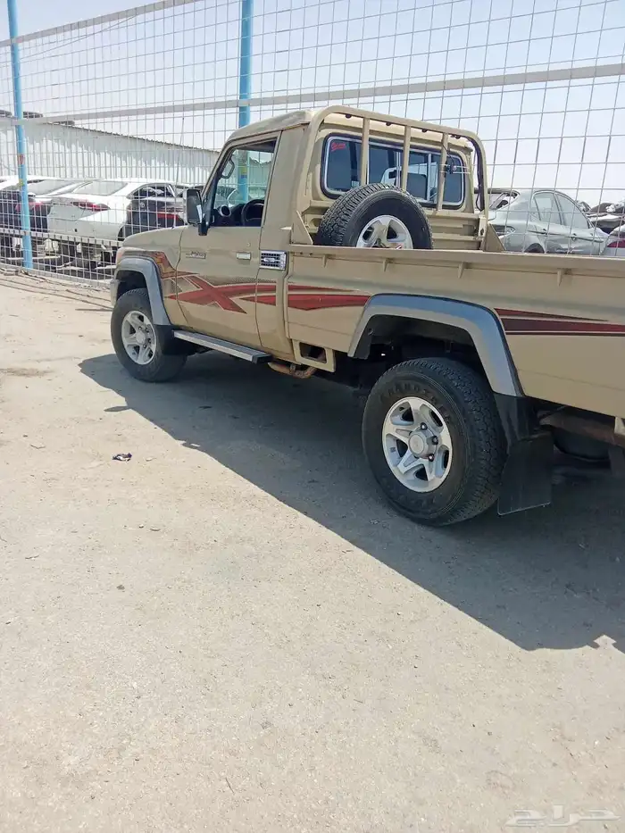 يوجد لدينا جميع انواع القطاع الجيوب من مديل 1999الا 23 2