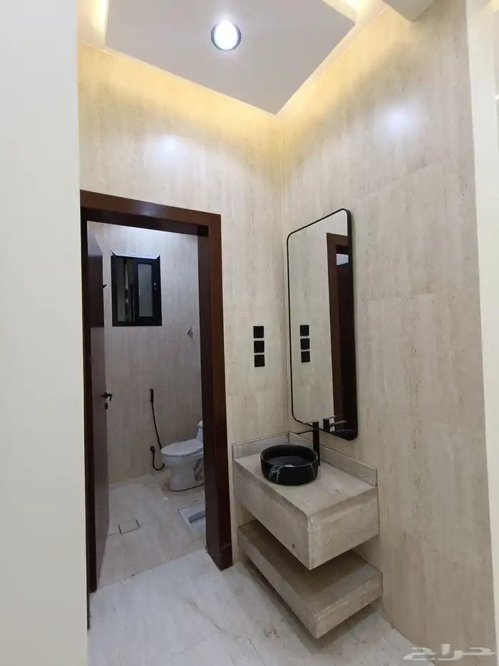 للبيع ادوار ارضيه وعلويه مدخل مستقل تشطيبات Vib 9