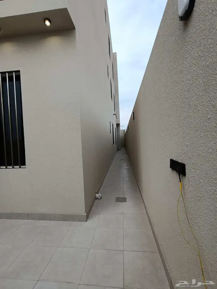 للبيع ادوار ارضيه وعلويه مدخل مستقل تشطيبات Vib 18