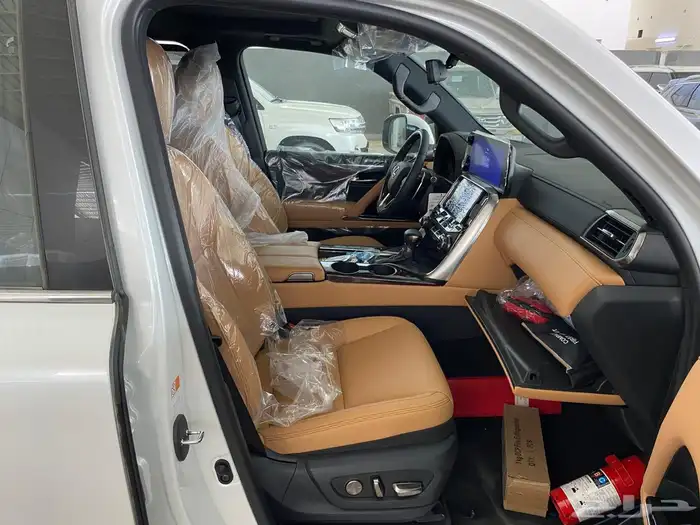 لكزس BB LX600 بريمي   عماني 2025 18
