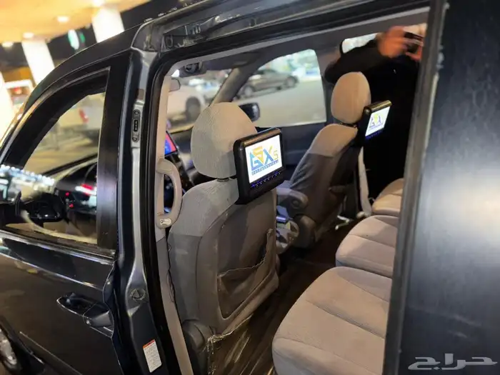 كيا كرنفال موديل 2009 27