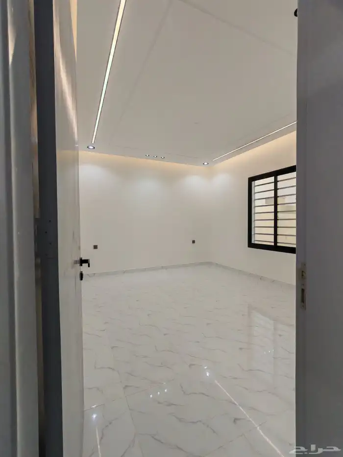 للبيع روف ببايكه سياره ودرج خارجي مع ملحق بسعر 650 الف 32