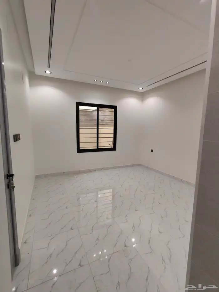للبيع روف ببايكه سياره ودرج خارجي مع ملحق بسعر 650 الف 33