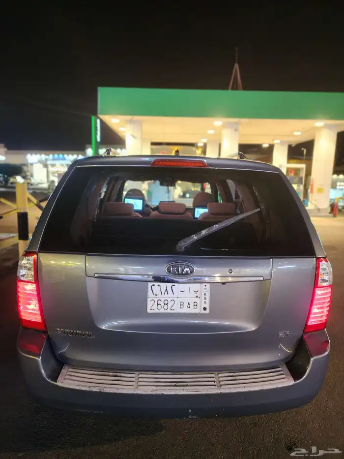 كيا كرنفال موديل 2009 6