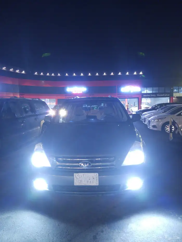 كيا كرنفال موديل 2009 4