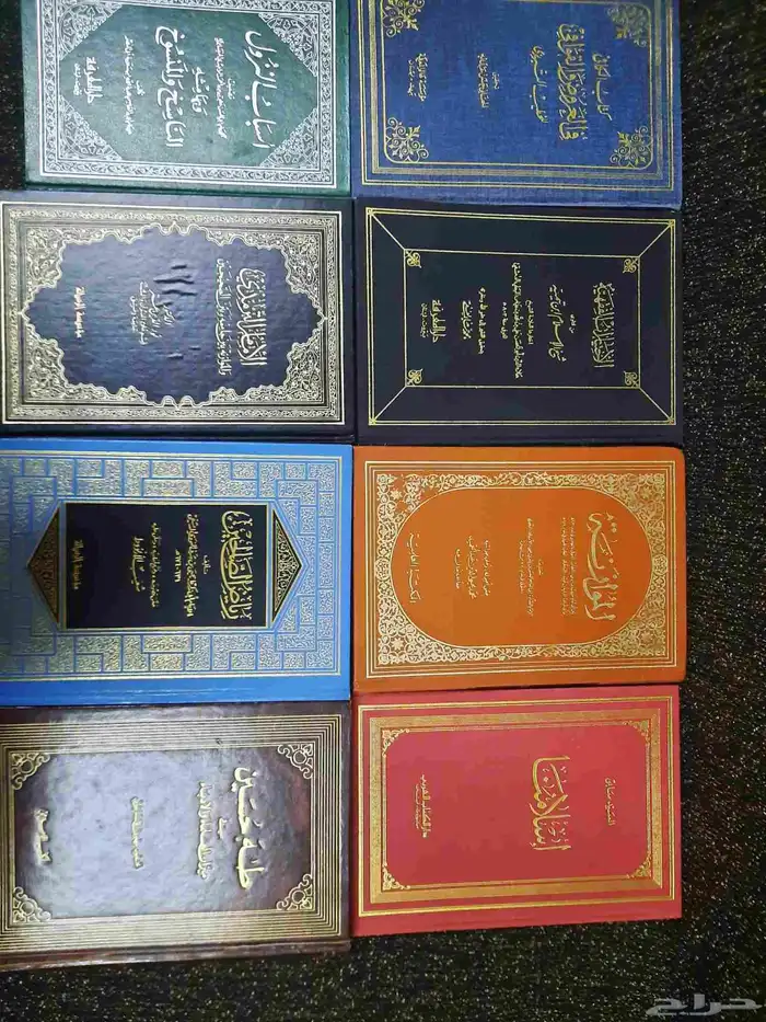 كتب دين ولغه وشعر وادب مستخدمه نظيفه للبيع. 7