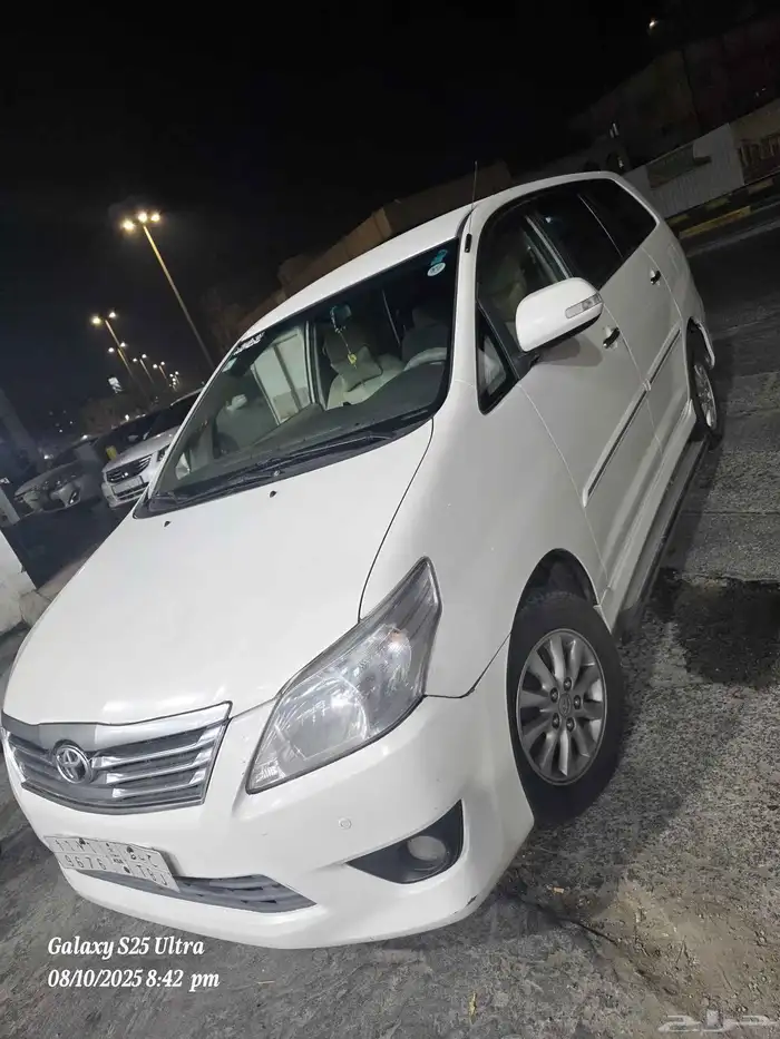 Toyota Innova 2013 3
