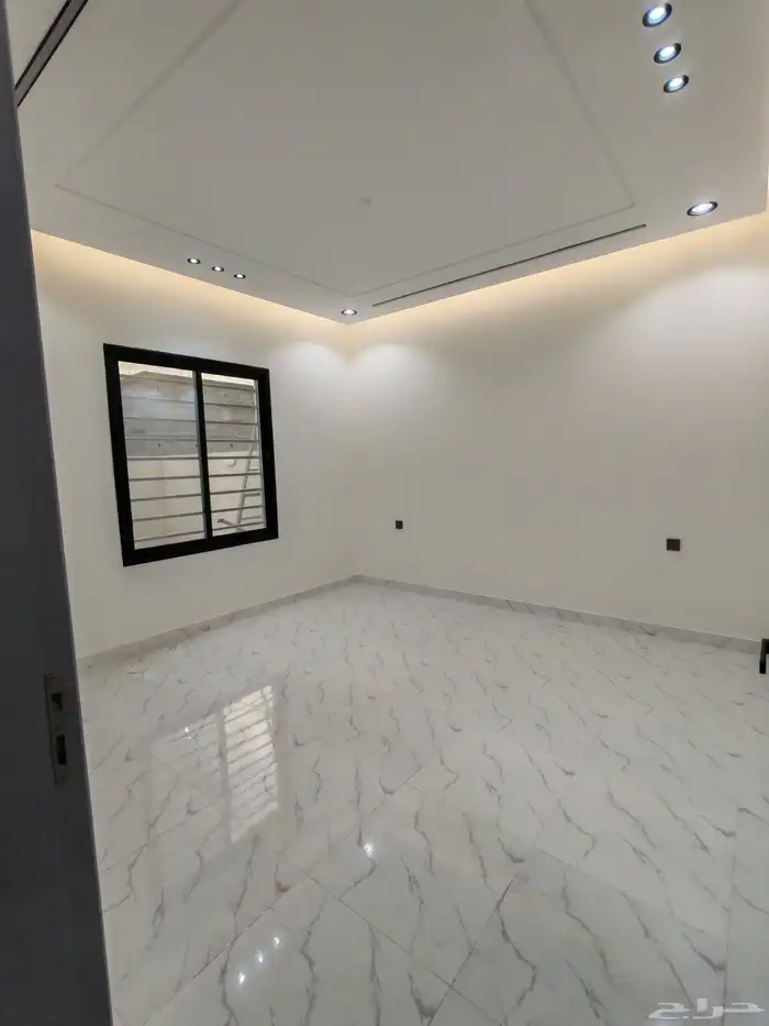 للبيع روف ببايكه سياره ودرج خارجي مع ملحق بسعر 650 الف 30
