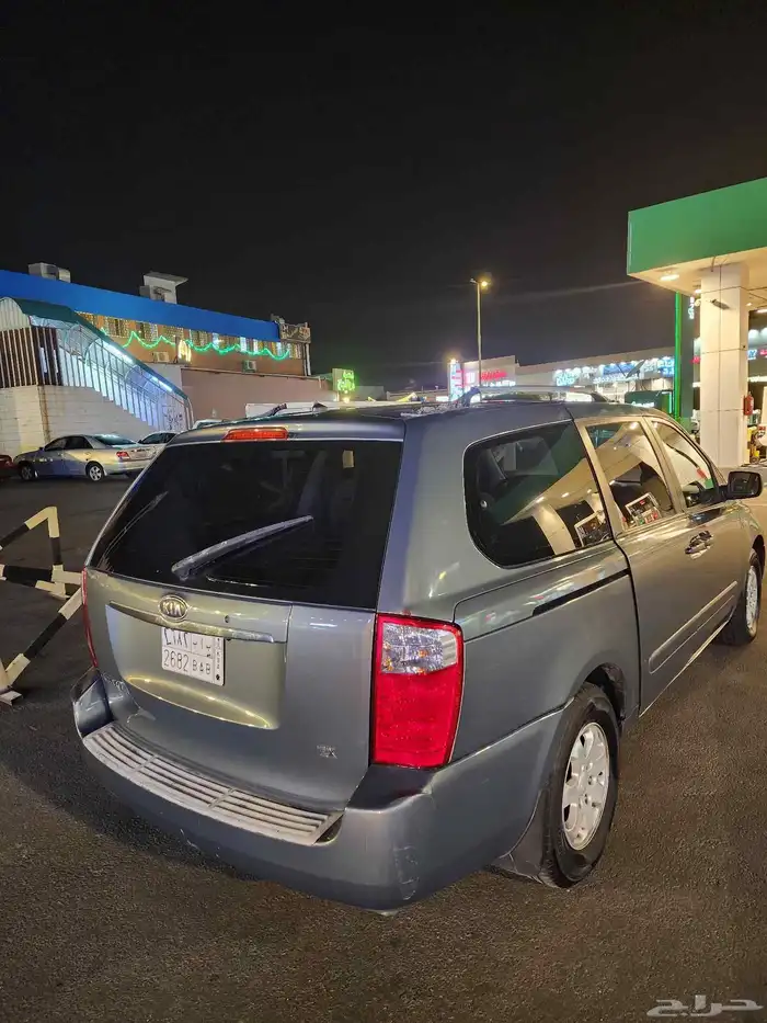 كيا كرنفال موديل 2009 17