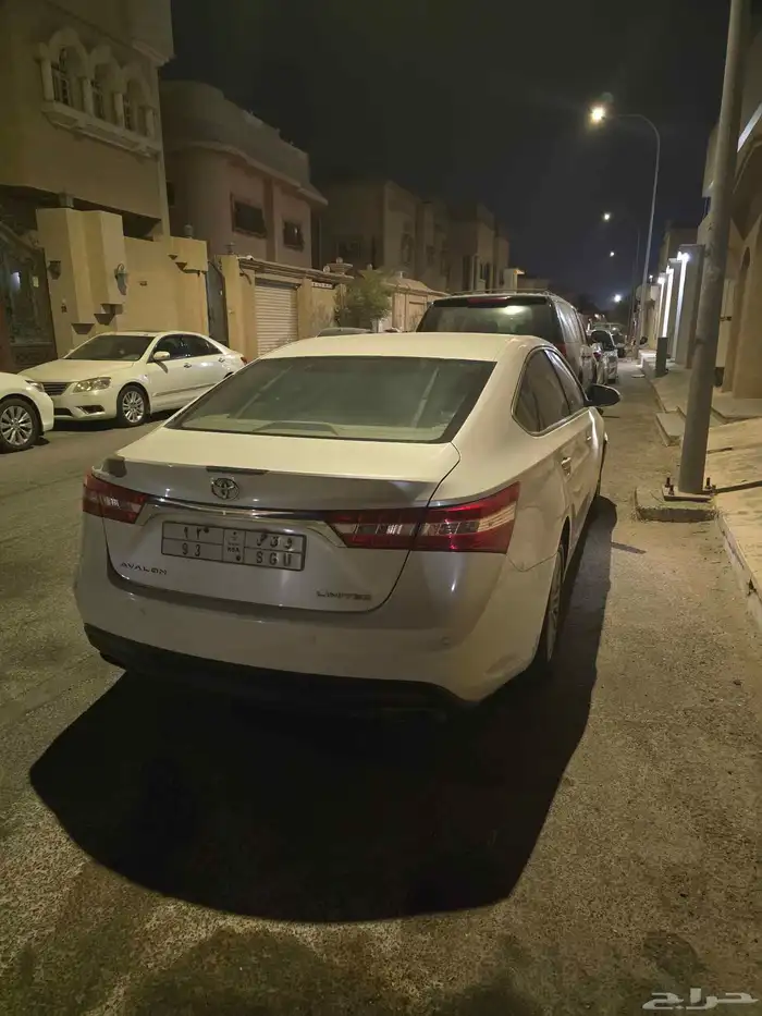 للبيع افلون تويوتا 2013 1