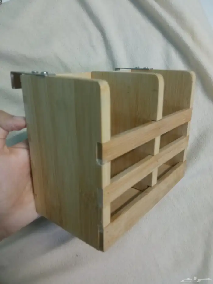 حامل اقلام خشبي مع مسكه   مثبت 2