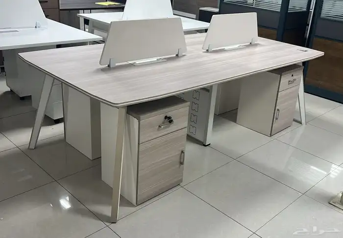 كراسي  مكاتب  محاضرات شالونات بار  كونتر جزاز  دواليب 19