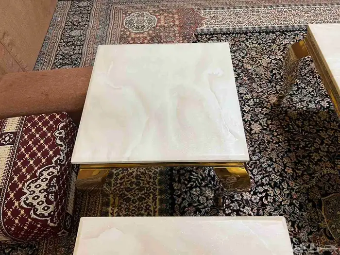 طاولات خدمه ملكيه رخام 3
