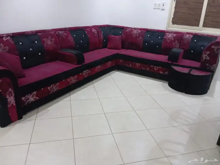 ركنتين  طاوله طعام كرسي وسرير مكنسه كهربائيه 4