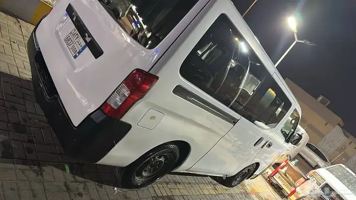 باص نيسان اورفان موديل 2016 2