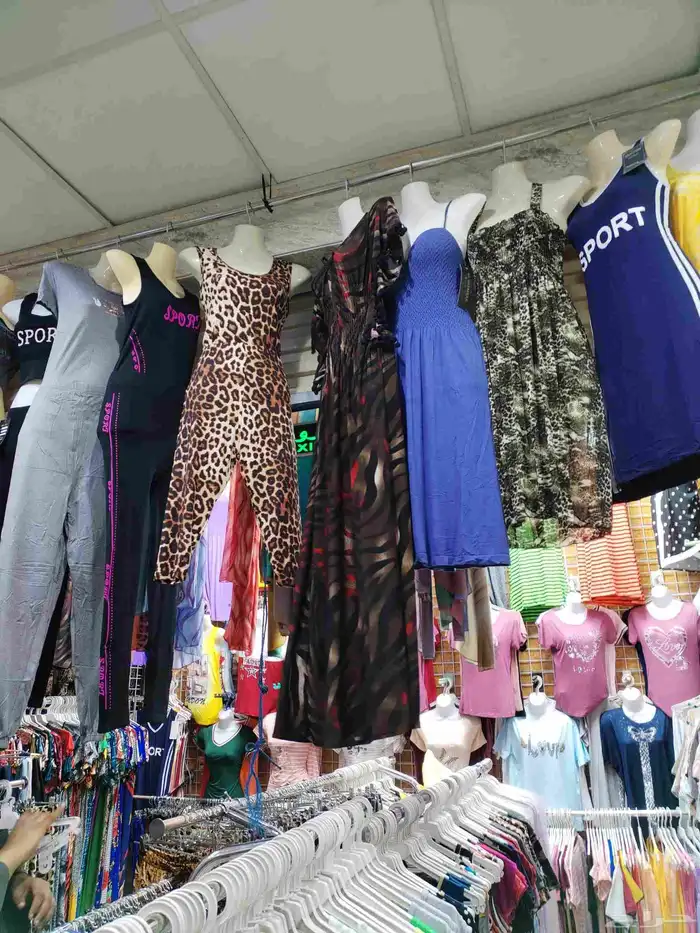 ملابس بناتيه سعرهم حلو 0