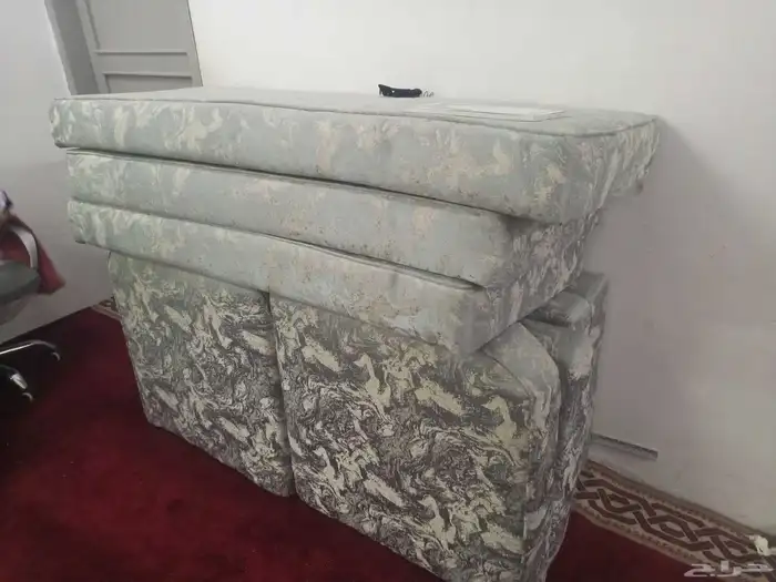 جلسات ارضيه ارتفاع 15سم مقاس 4.5 4.5 0