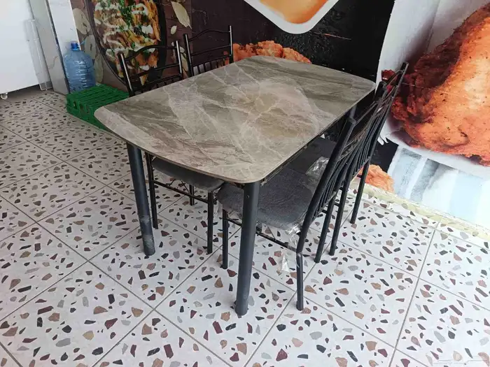 اغراض مطعم للبيع 2