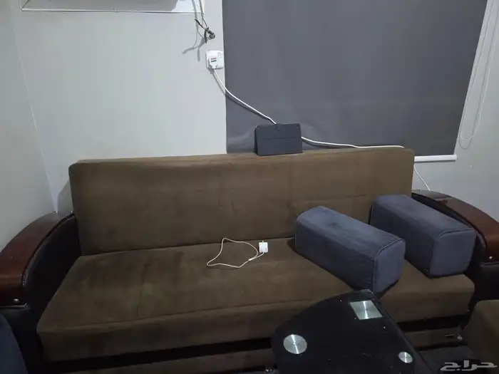 دولاب وكنبايتان بينفتحو بصيرو سرير وبيتخزن فيهم أغراض 1